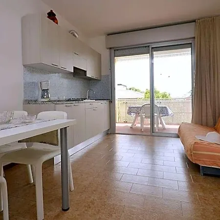 Contemporary Flat In The Main Shopping Road By Beahost Apartment Bibione